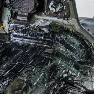 04 cach am alpine ford everest san xe