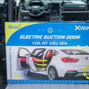 cua hit ford everest xwin 1