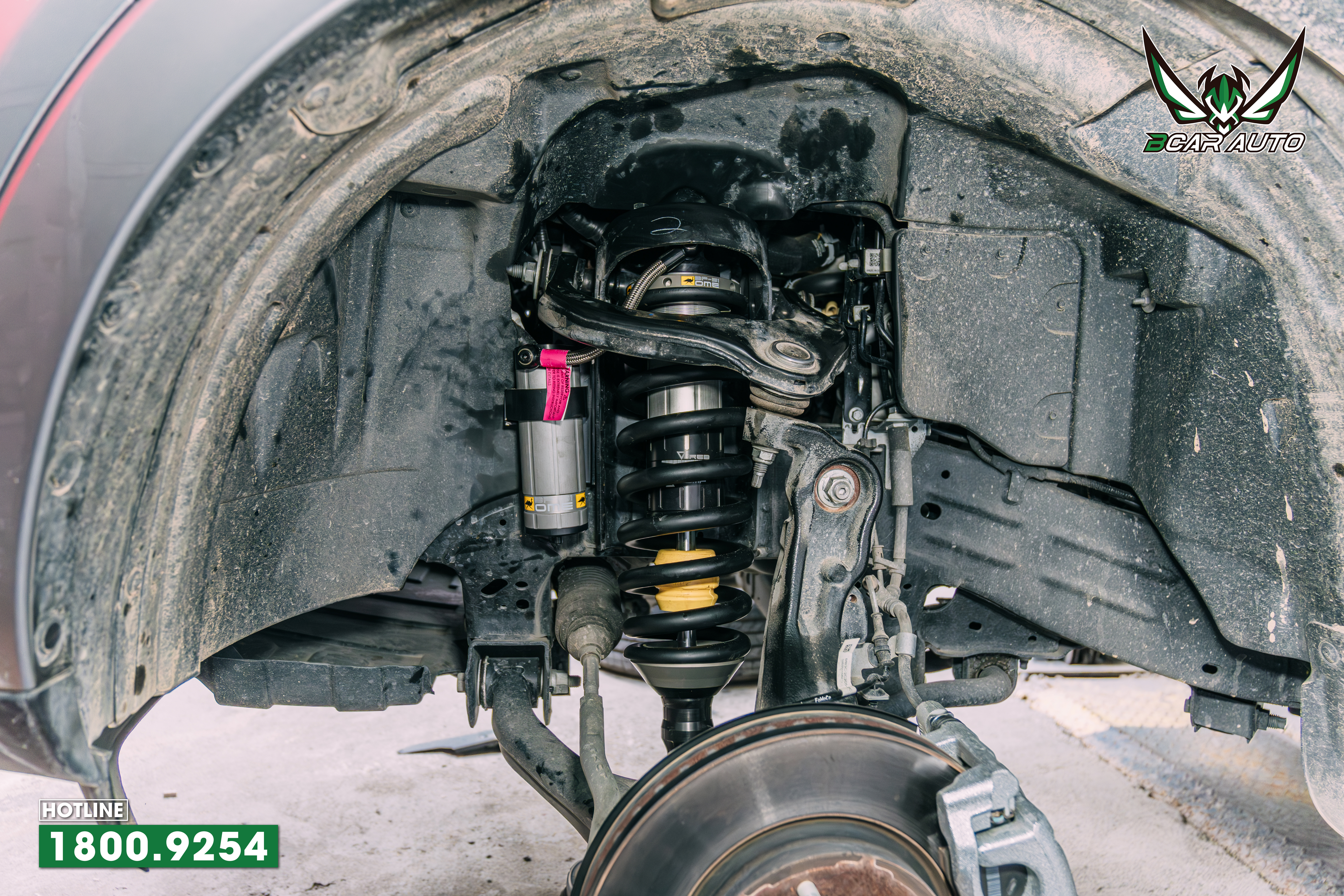 Ford Everest lắp phuộc OEM BP51